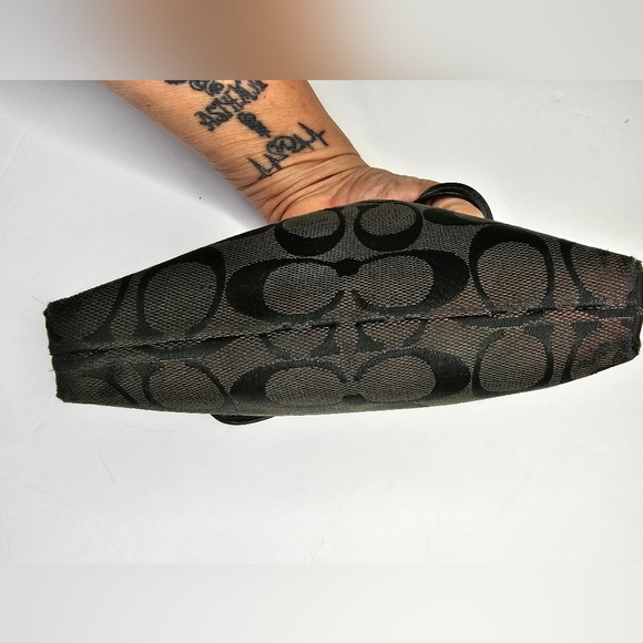 COACH Signature Wristlet Black Gray Zipper - Picture 4 of 5